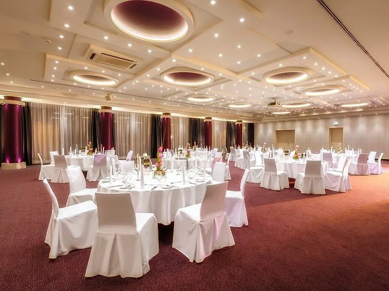Dorint Kongresshotel Мангейм 4*,